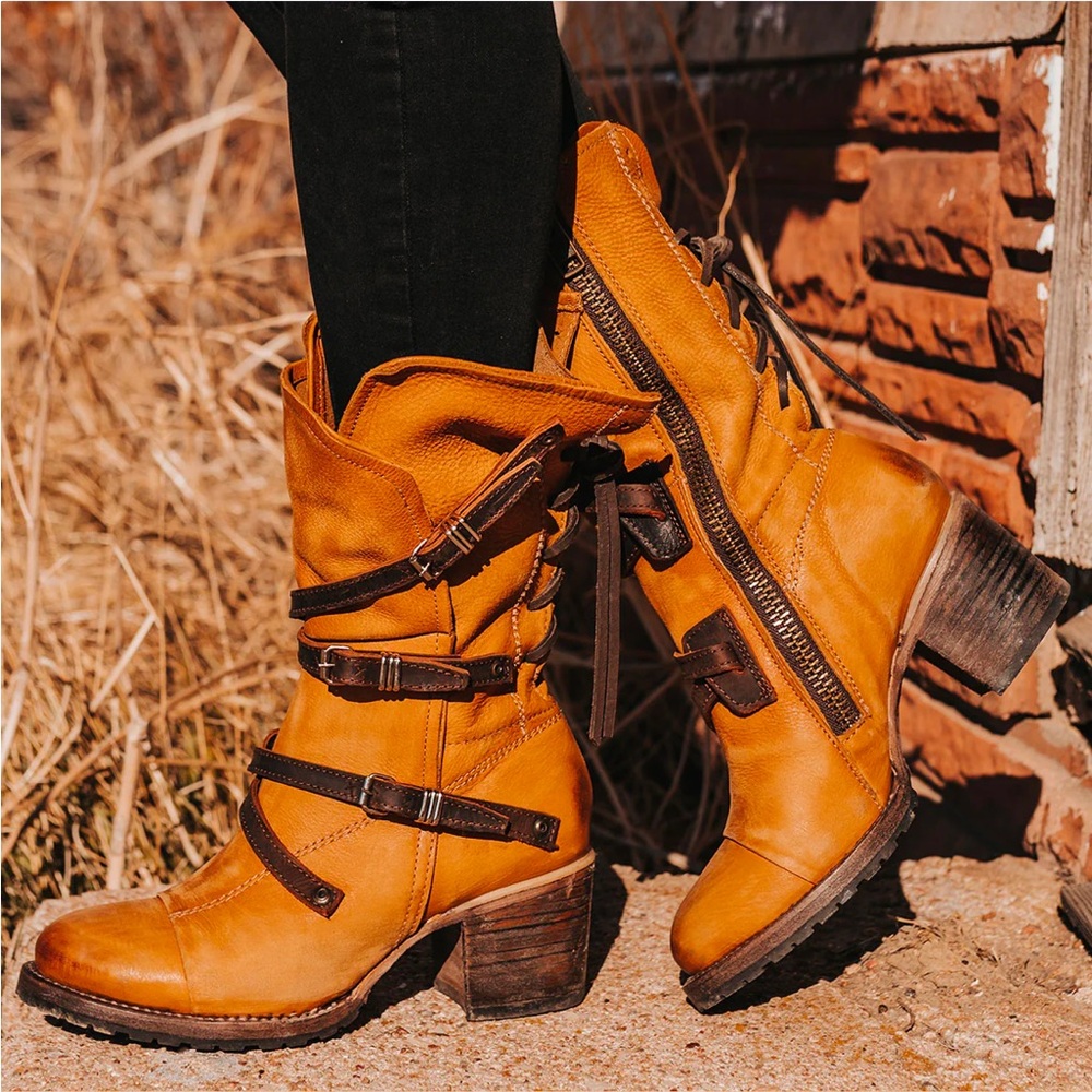 New Freebird Cora Boots in Tan Size 5